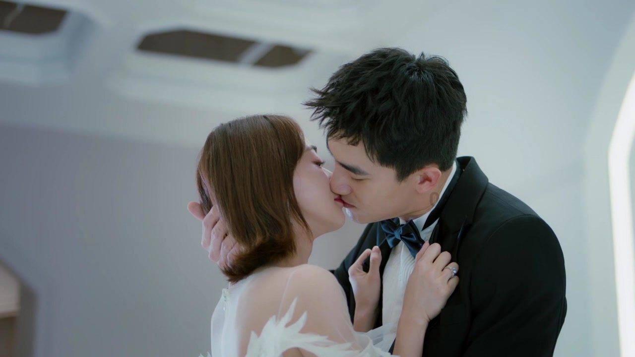 摩娜的时尚装扮