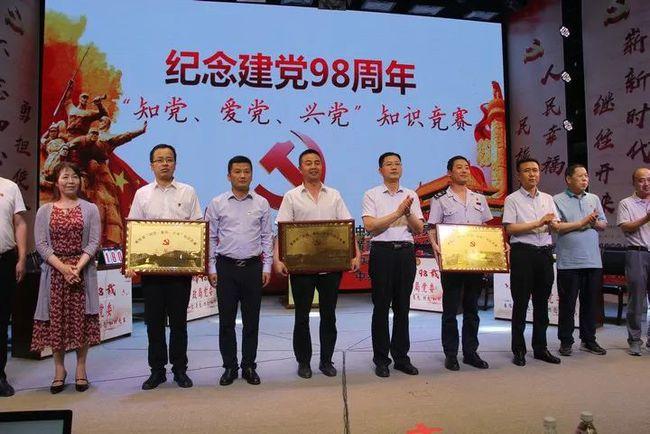 哈姆:火箭也有三巨头,申京&范弗里特&杰伦-格林