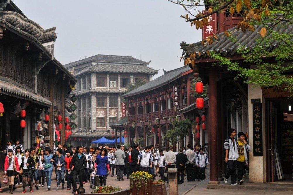 塔图姆领衔凯尔特人防守端发力，主场险胜步行者捍卫连胜